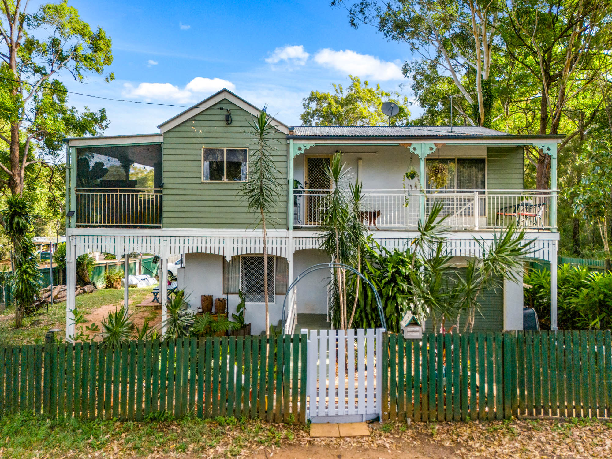 2 Bradman Street, RUSSELL ISLAND QLD 4184