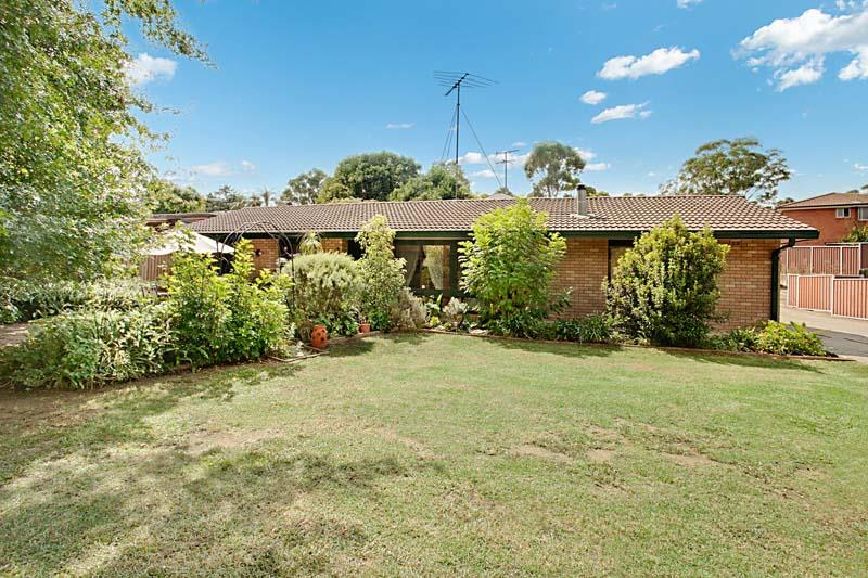 96 Wyangala Crescent, LEUMEAH NSW 2560