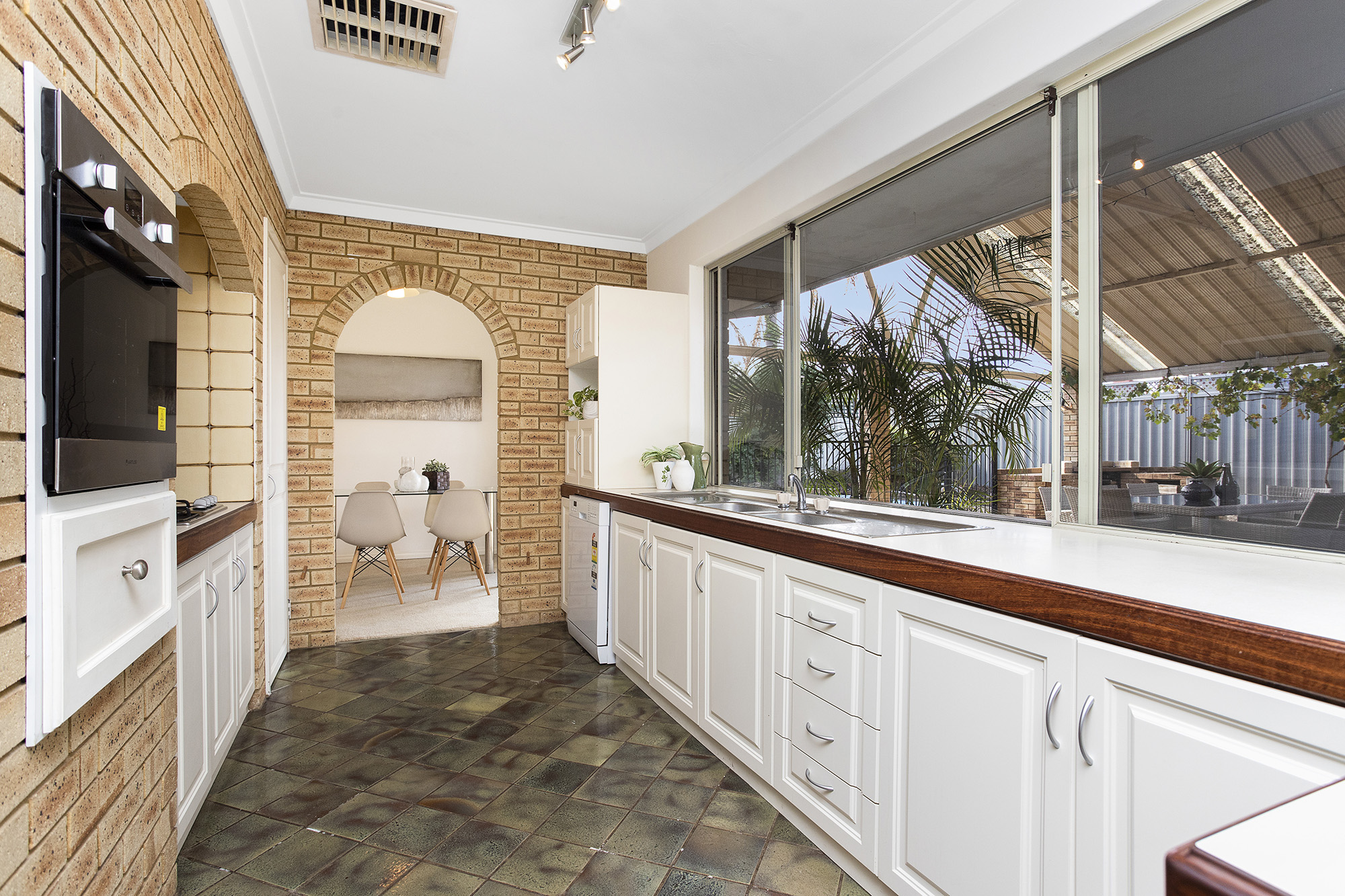 2 Falcon Avenue Churchlands WA 6018