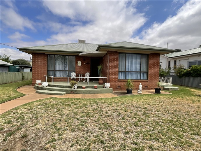 15 Farrand Street, FORBES NSW 2871