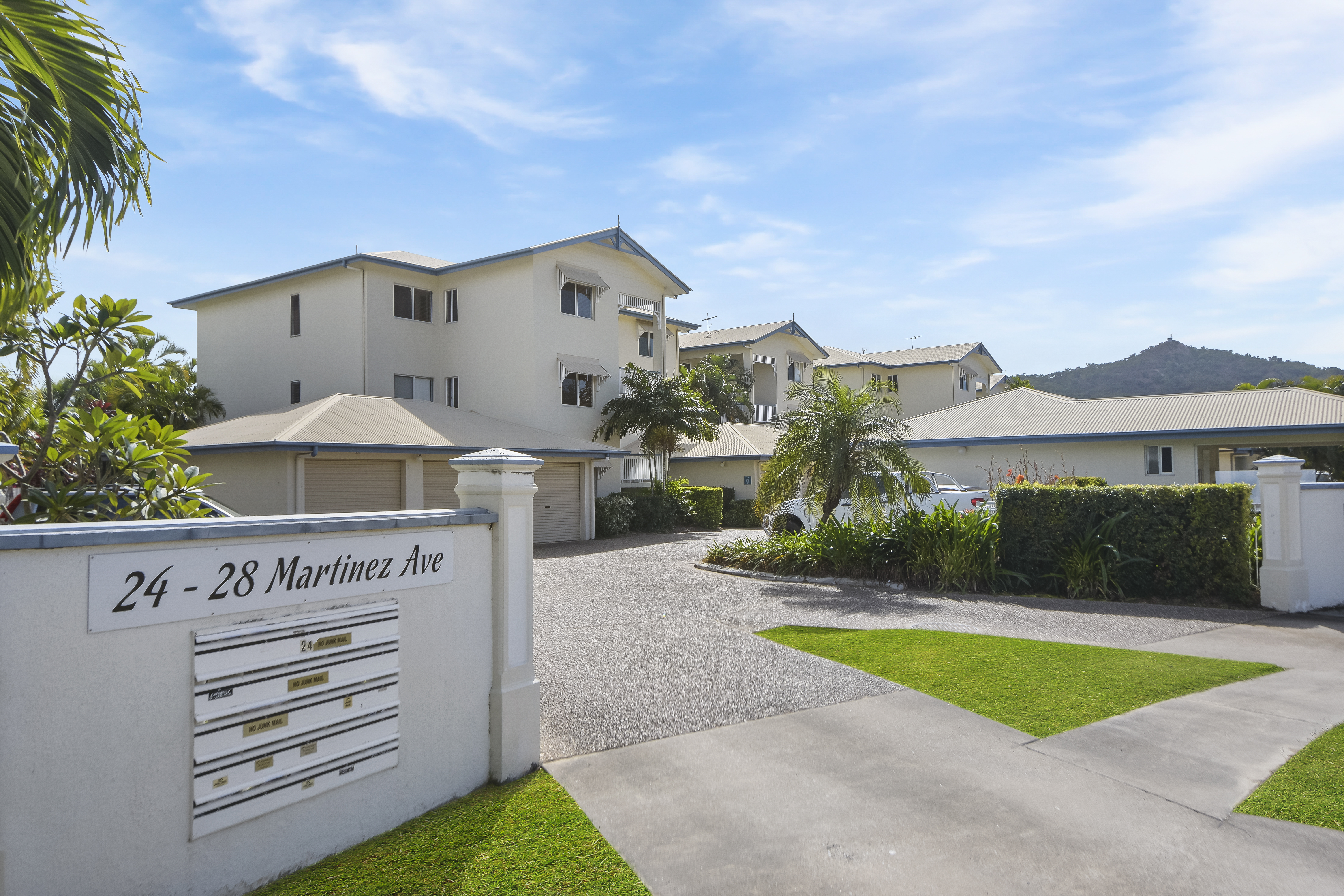 Unit 14 / 24-28 Martinez Ave, WEST END QLD 4810