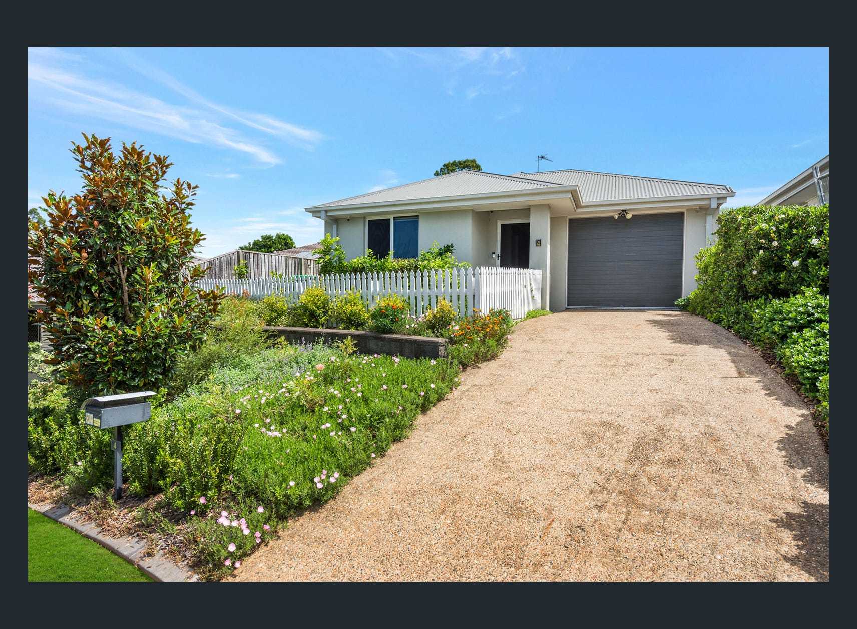4 Isetta Court, UPPER COOMERA QLD 4209