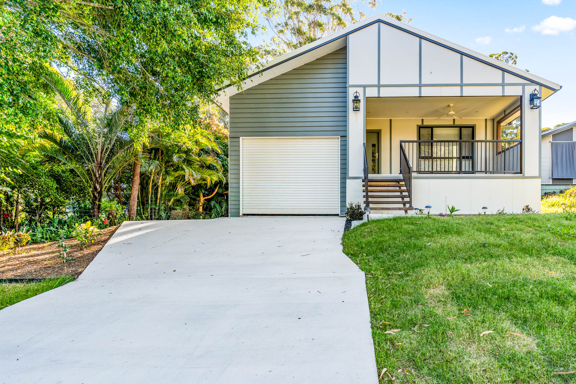 6 Catamaran Street, RUSSELL ISLAND QLD 4184