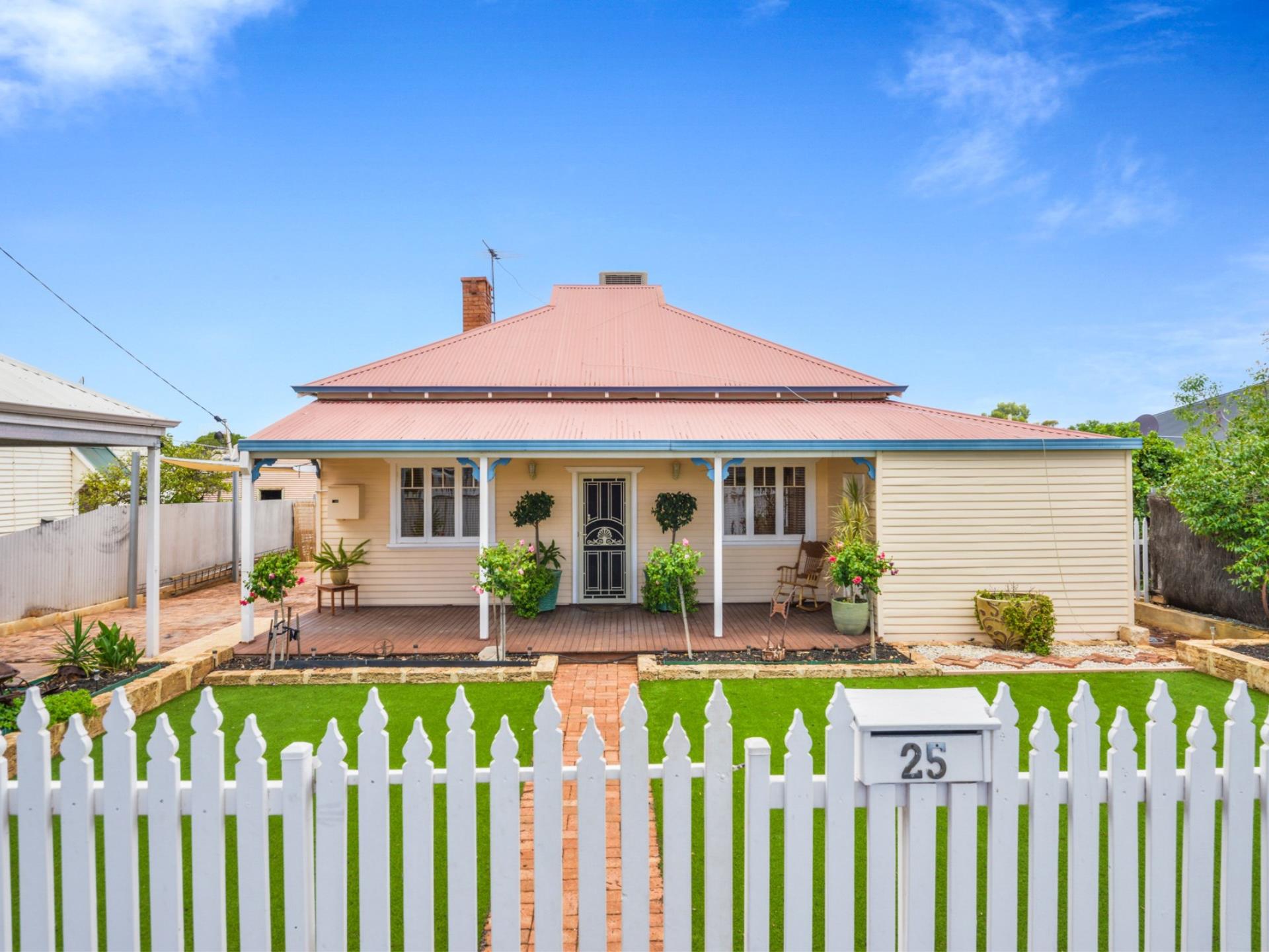 25 Hinemoa Street, PICCADILLY WA 6430