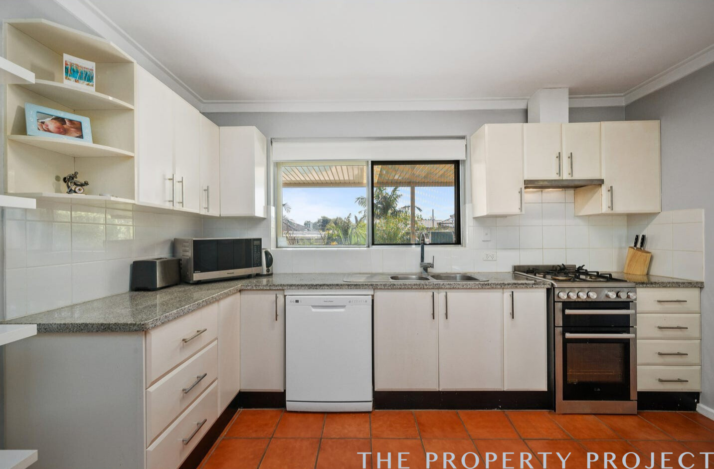 10 Farringdon Way Huntingdale WA 6110
