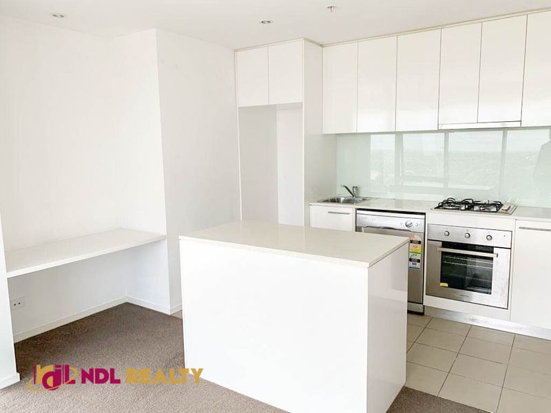 1902 / 18 MT Alexander Road, TRAVANCORE VIC 3032