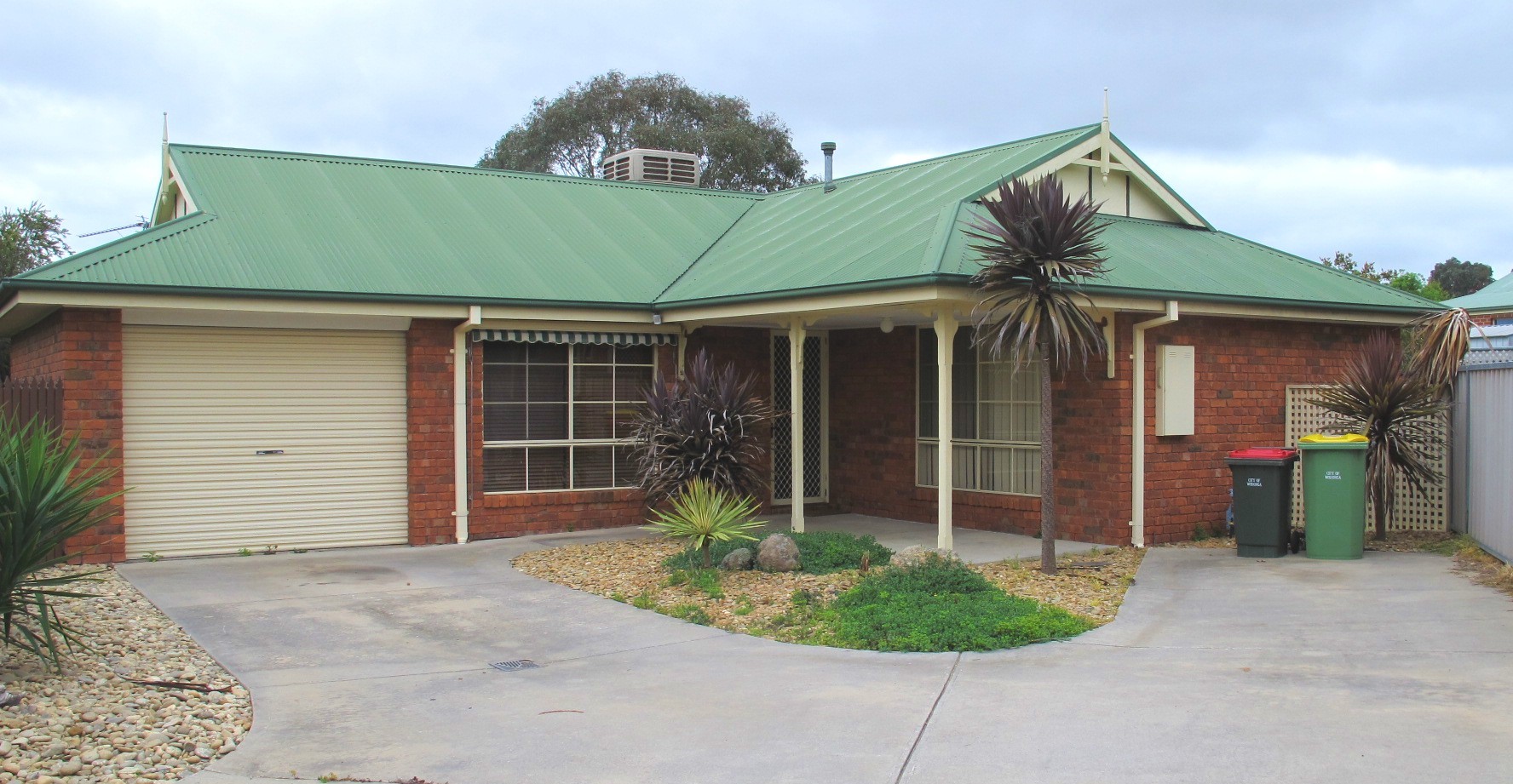 2 / 8 Kingsbury Court, WODONGA VIC 3690