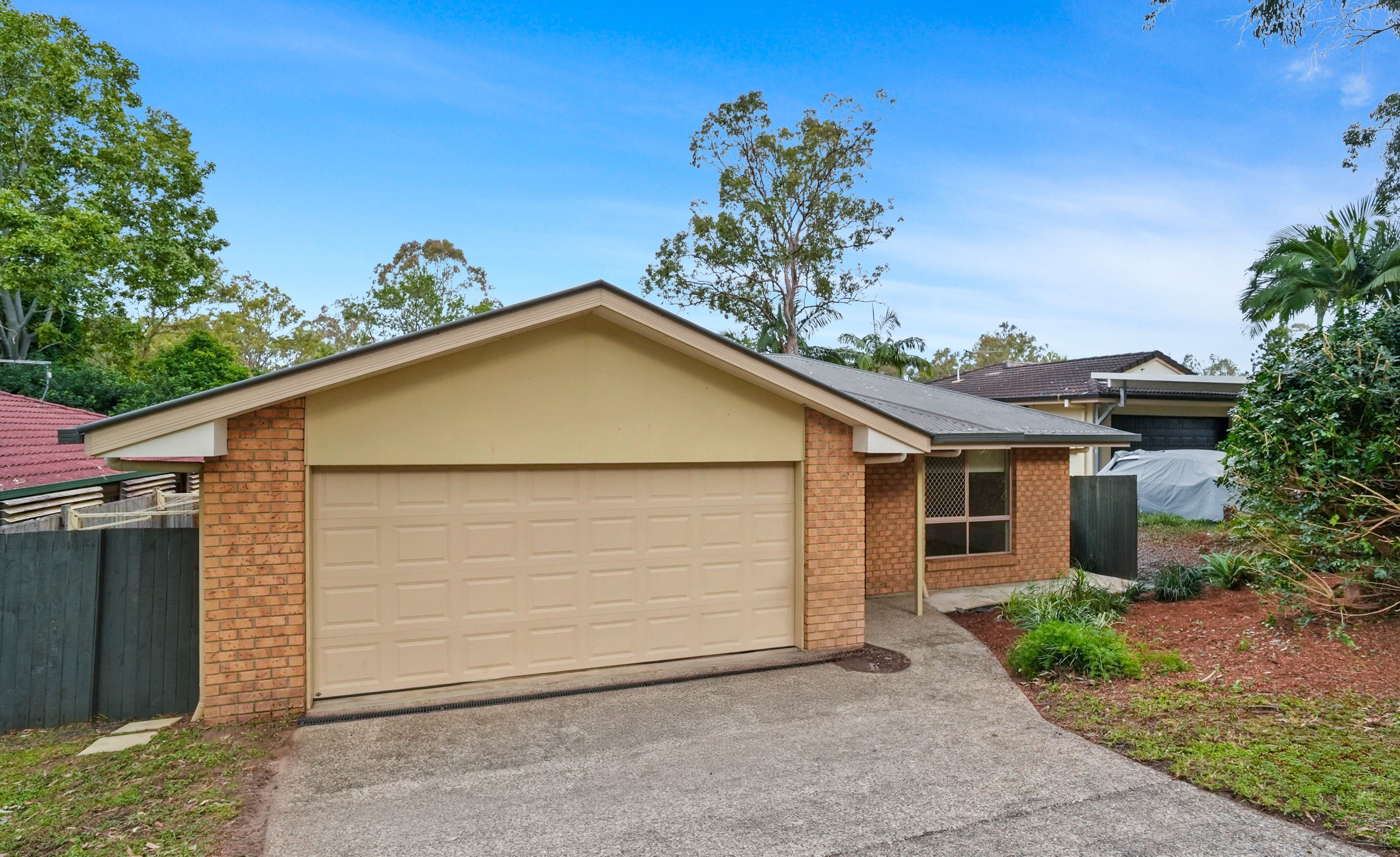 4 Dove Close, GOODNA QLD 4300