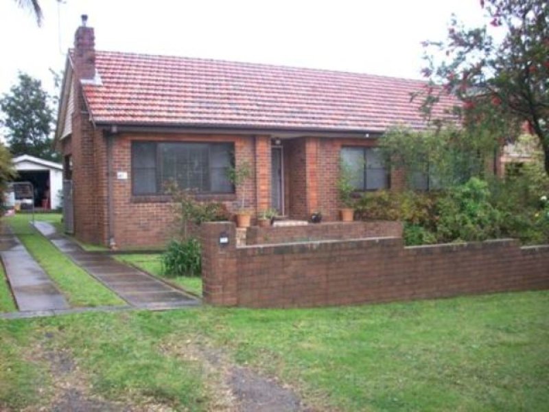 61 Macquarie Ave, GREENACRE NSW 2190