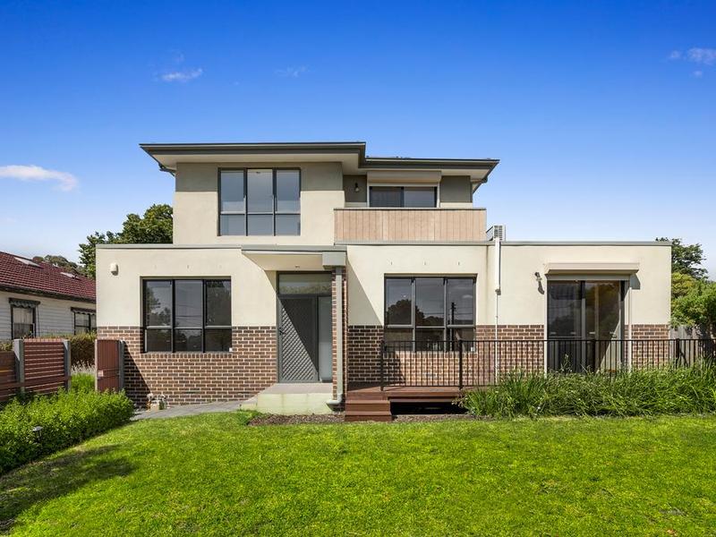 1 / 7 Johnston Street, BURWOOD VIC 3125