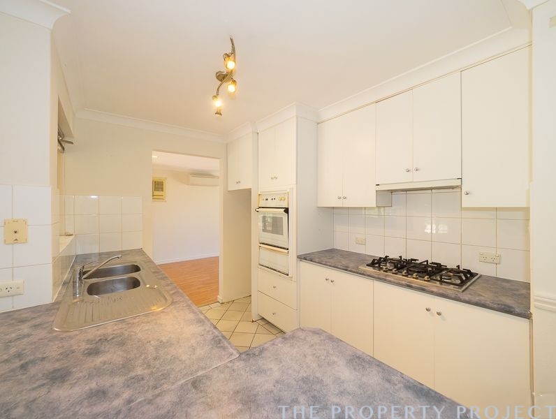 8 Treetop Avenue Edgewater WA 6027