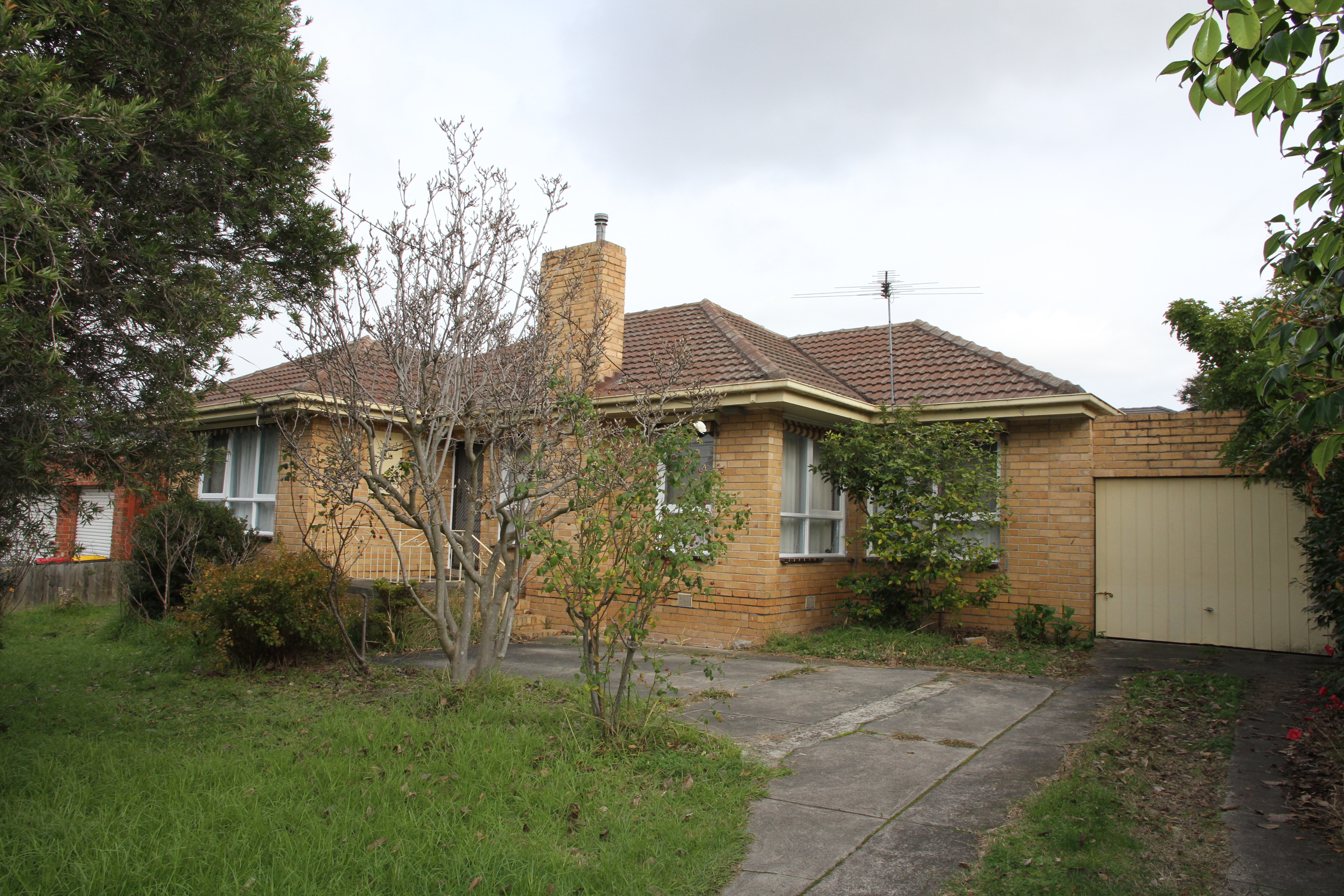11 Bradstreet Road, MOUNT WAVERLEY VIC 3149