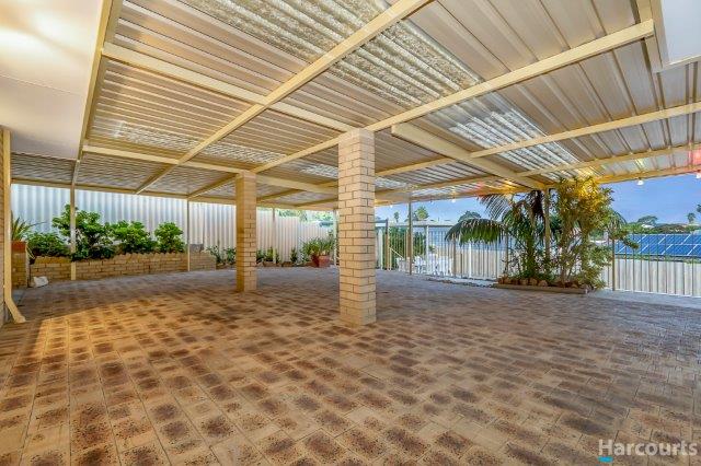 11 Grevillea Way Heathridge WA 6027