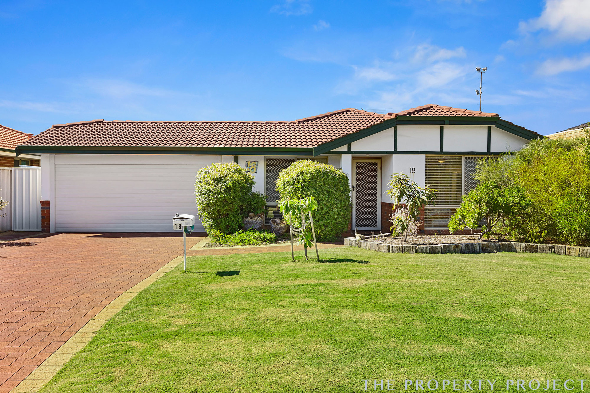 18 Waterside Crescent Gwelup WA 6018