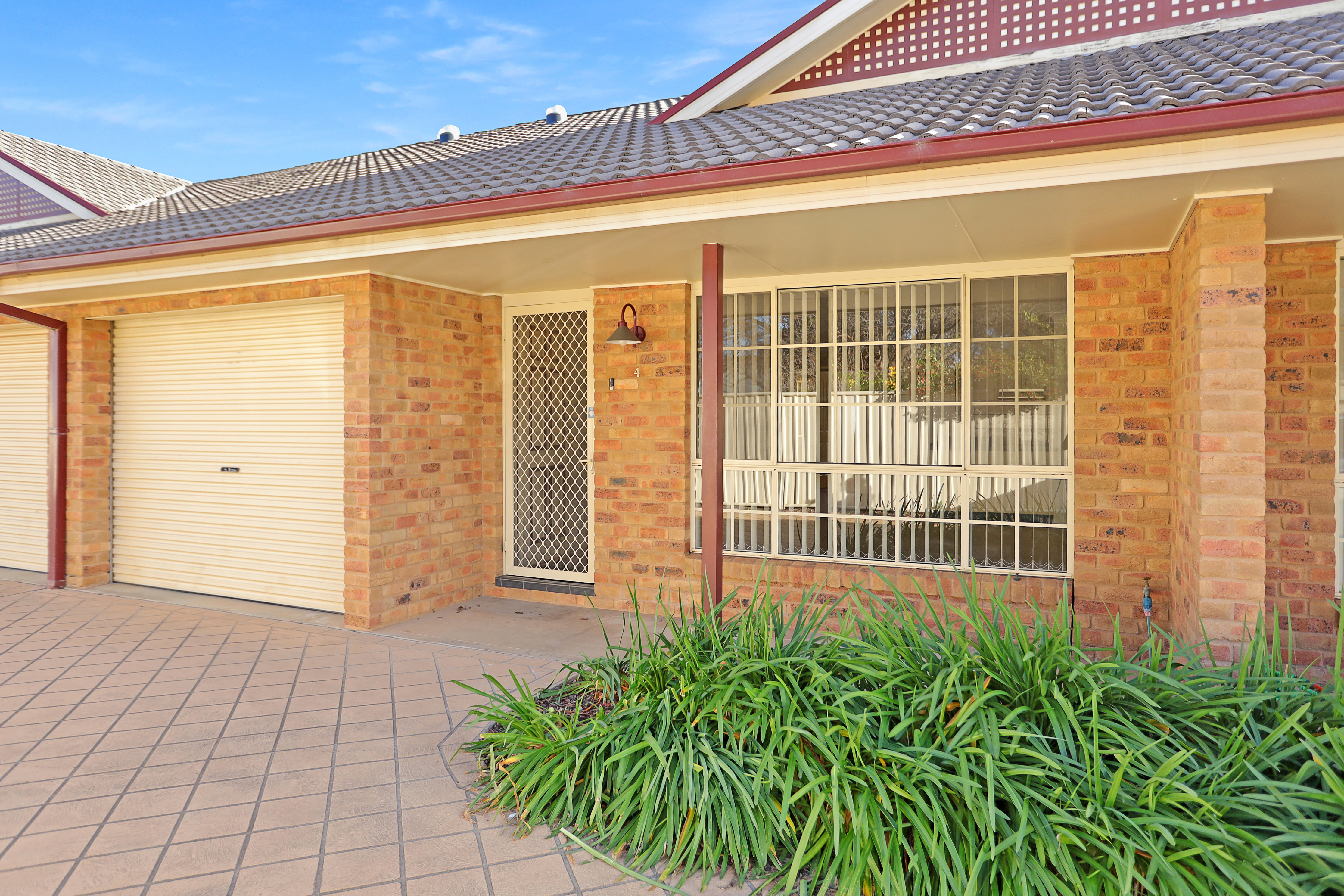 4 / 15 Queen Street, FORBES NSW 2871