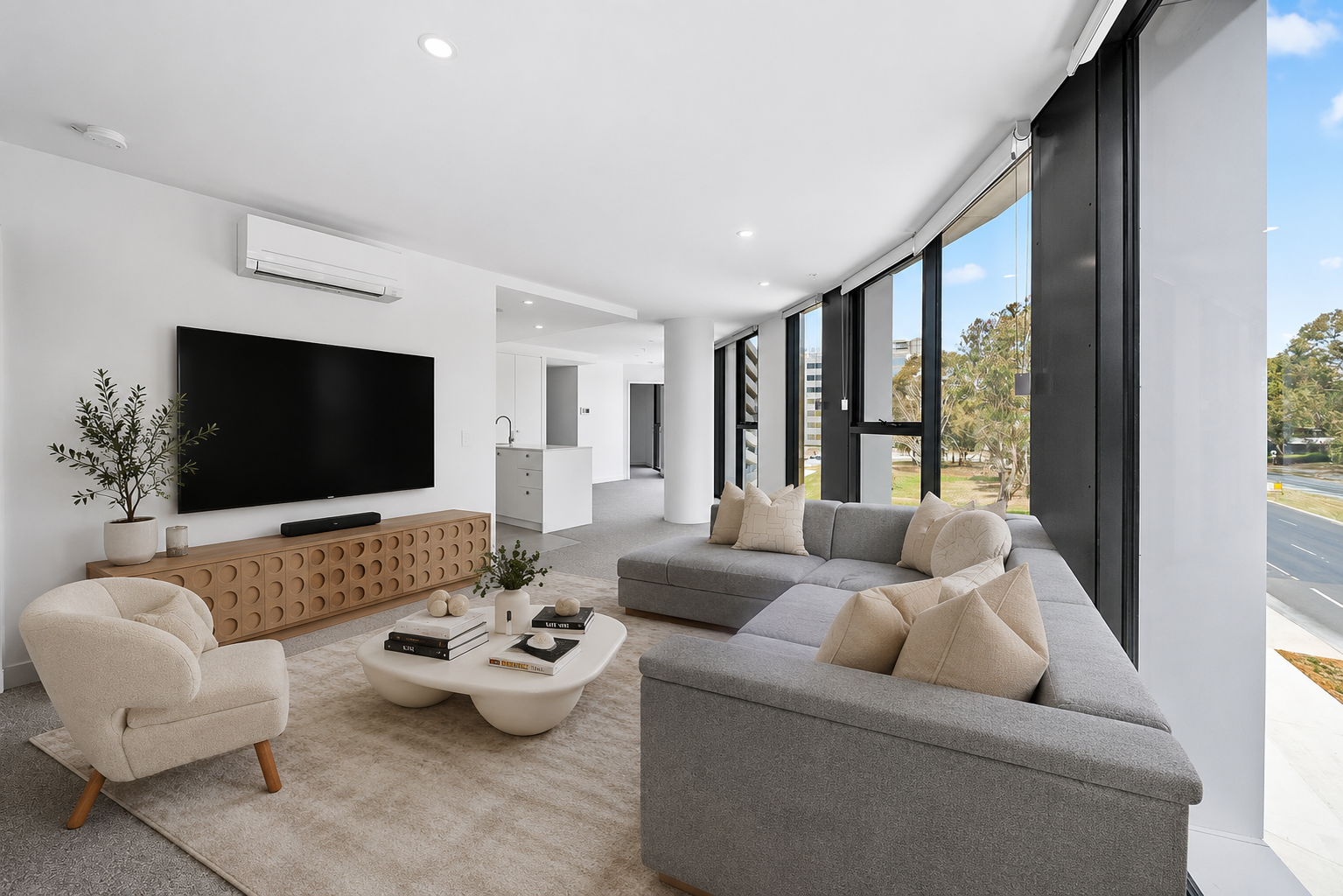 203/220 Melrose Drive