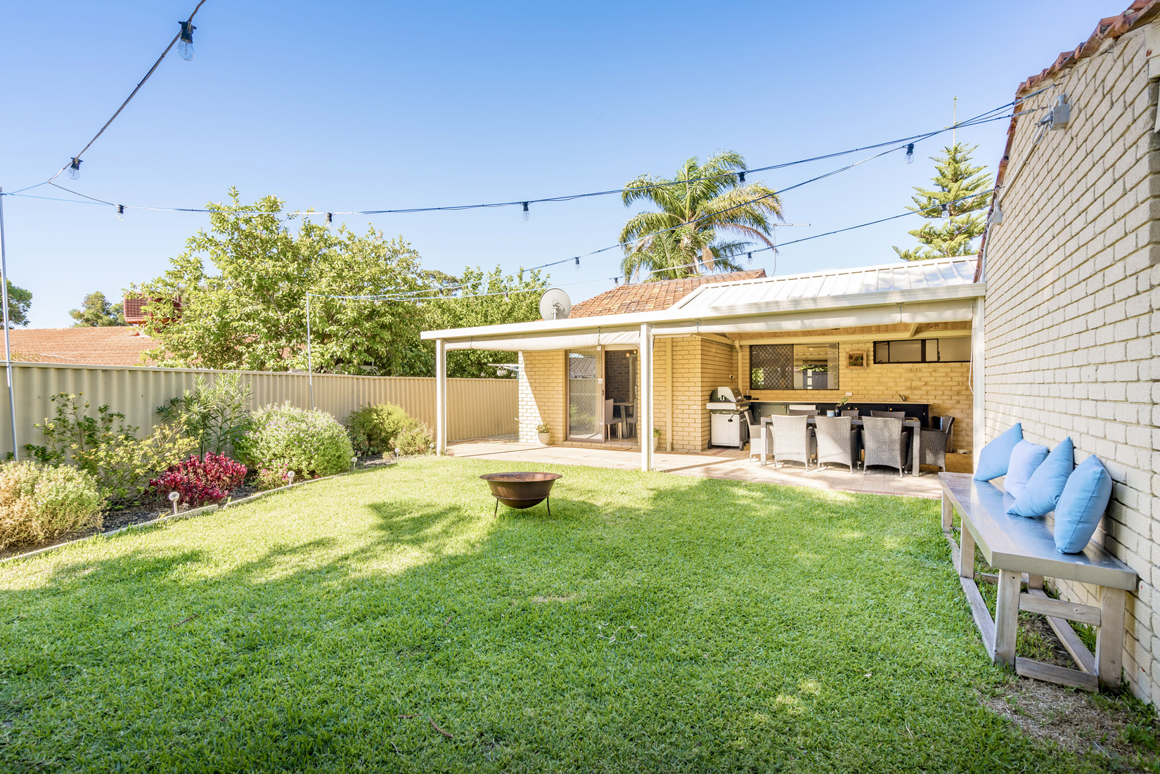 3A Charing Crescent Marangaroo WA 6064