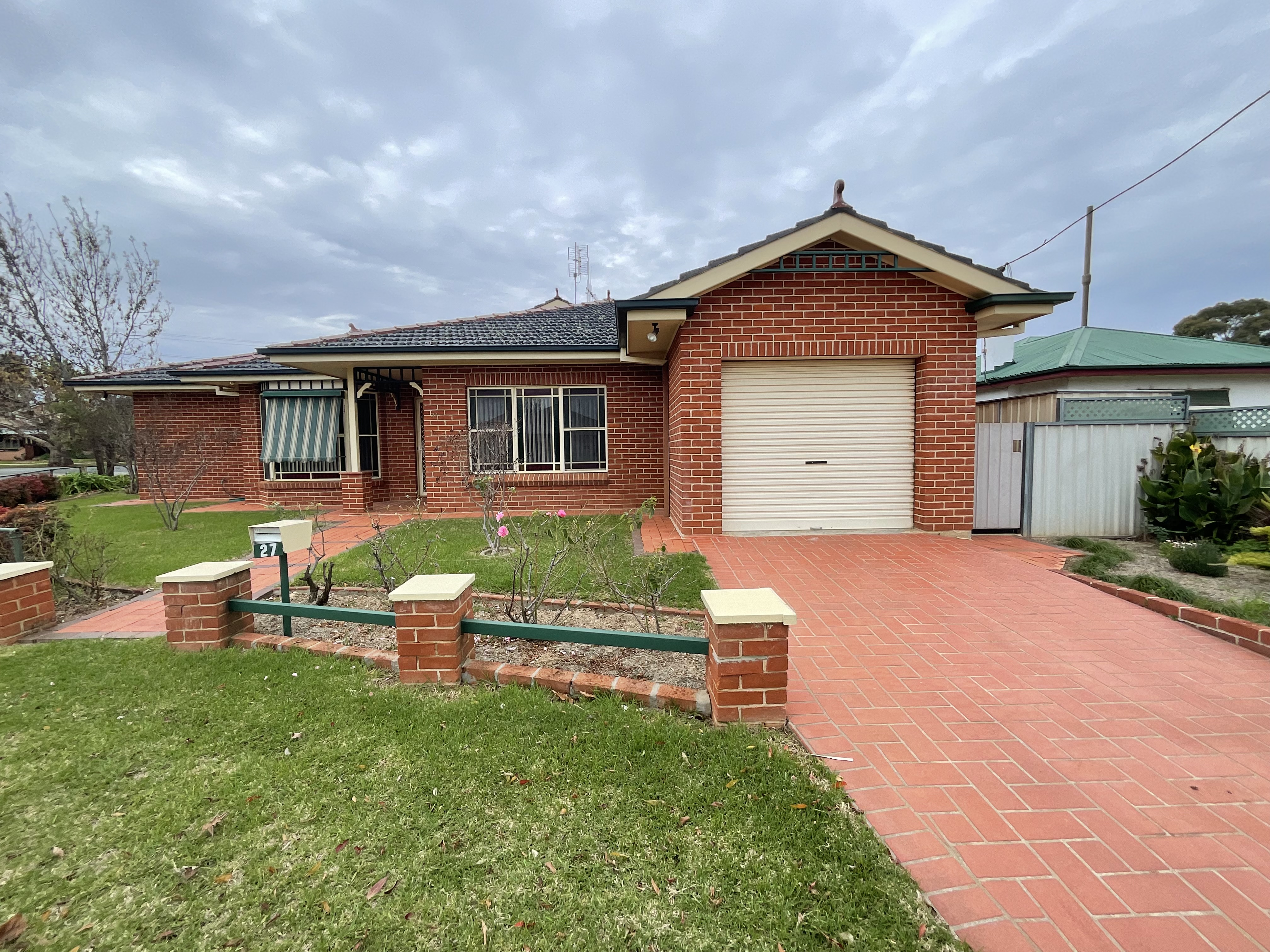 27 Battye Street, FORBES NSW 2871