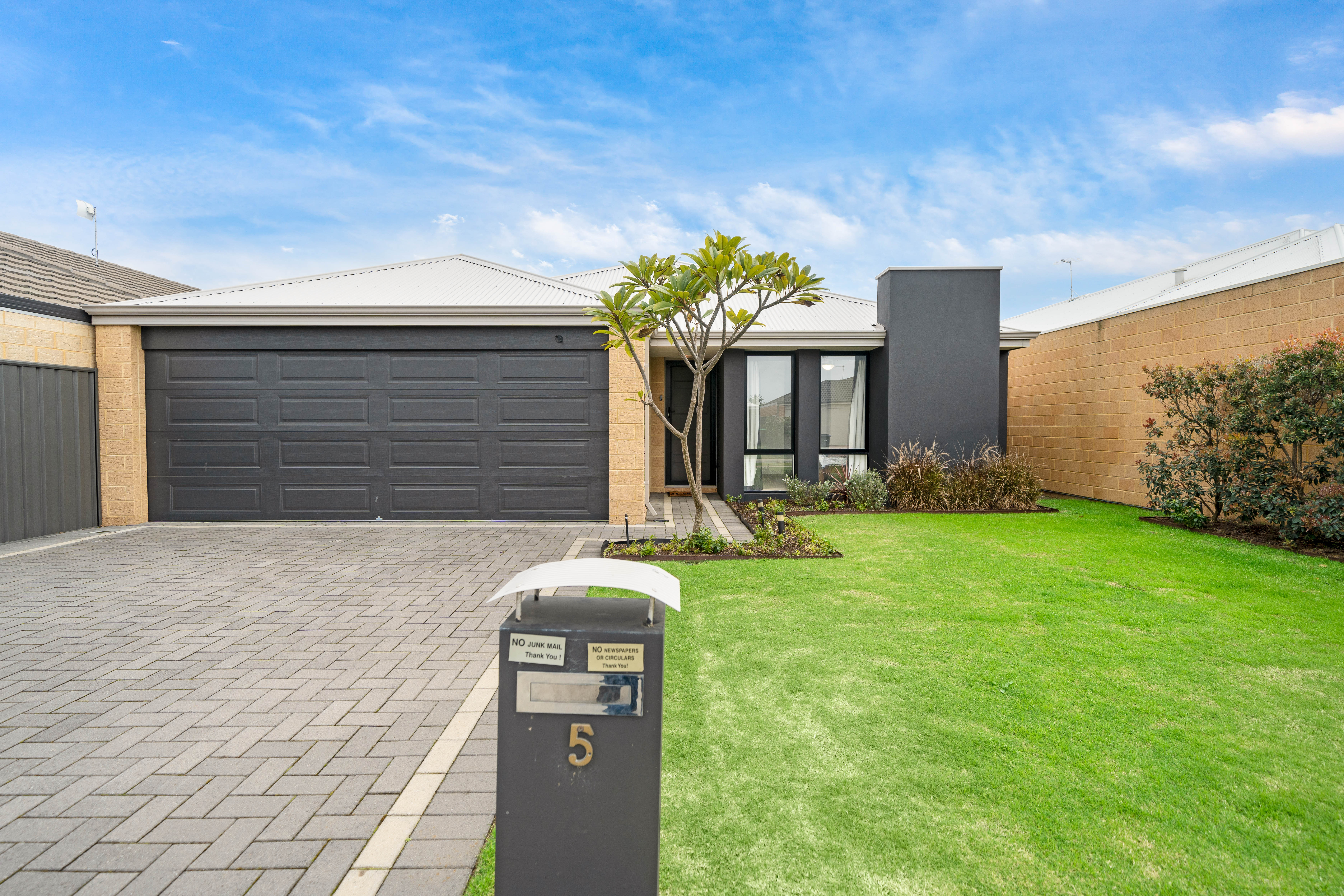 5 Mystery Road, BANKSIA GROVE WA 6031
