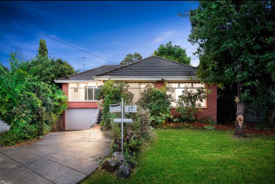 17 Chatsworth Quadrant, TEMPLESTOWE LOWER VIC 3107