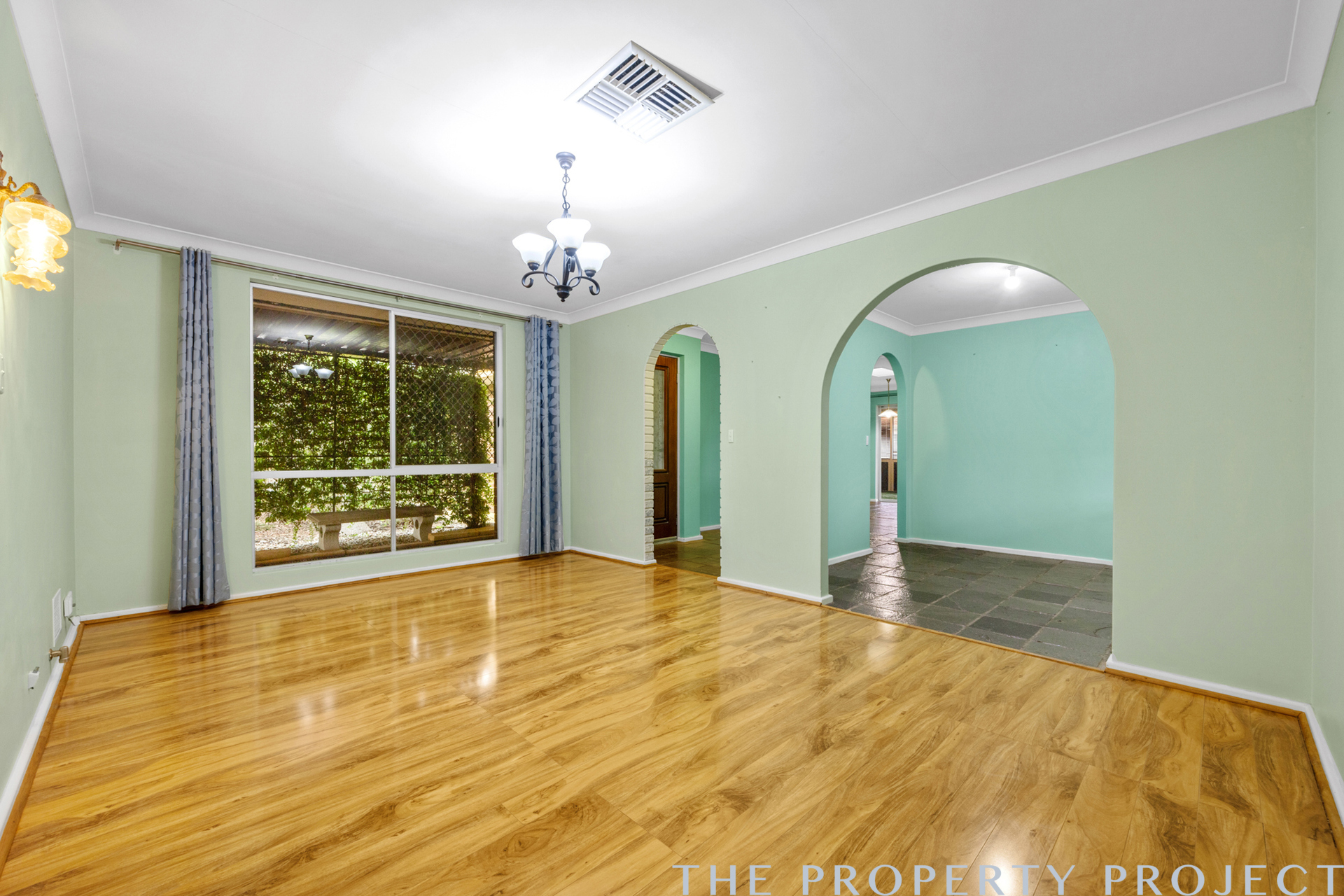 214 Blackadder Road Swan View WA 6056