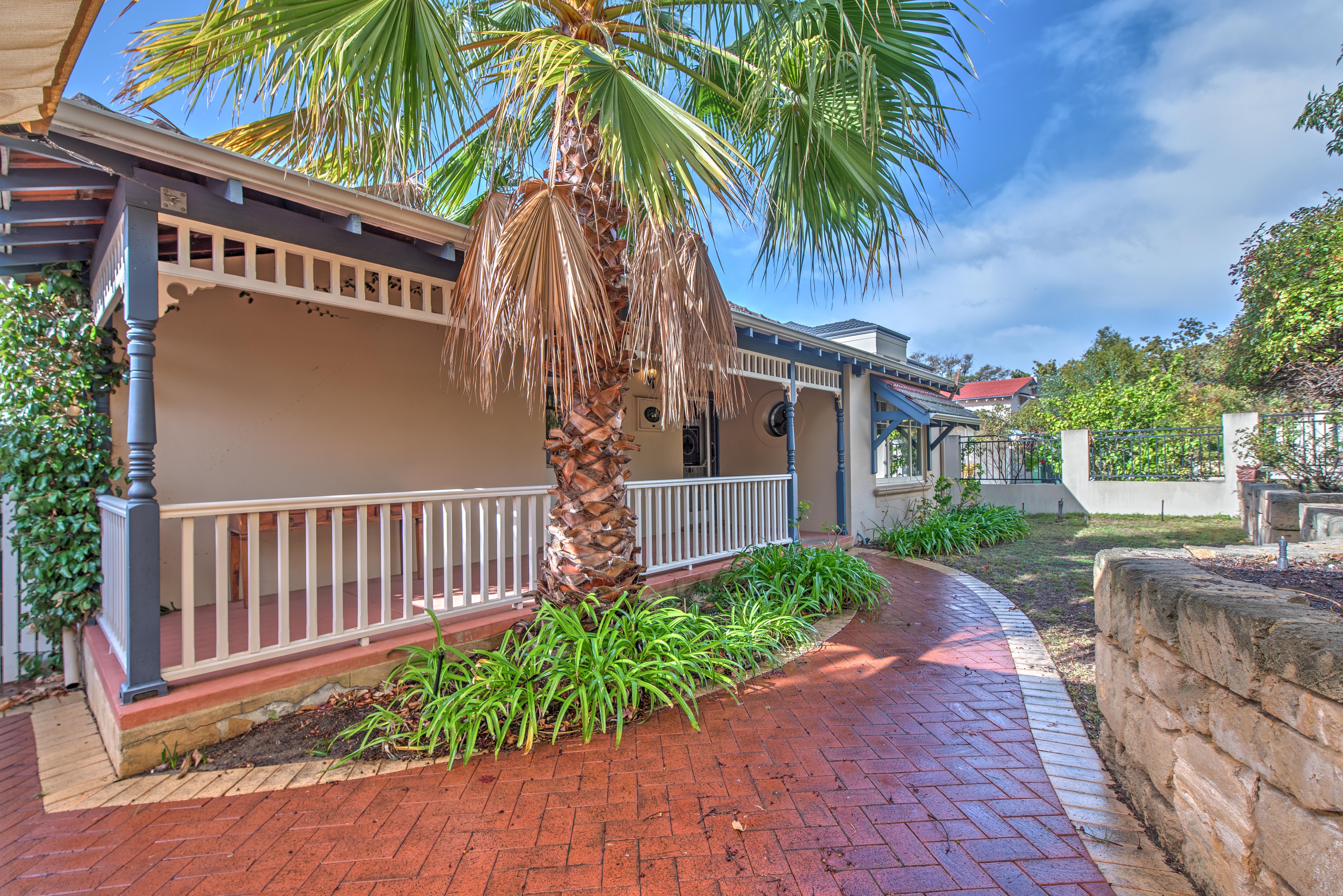 96 Archdeacon Street Nedlands WA 6009