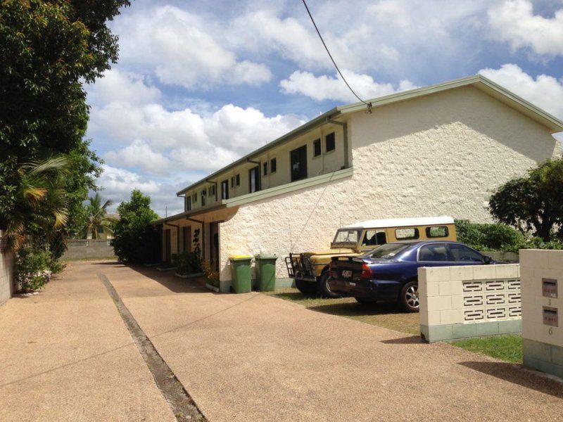 2 / 23 Park Street, PIMLICO QLD 4812