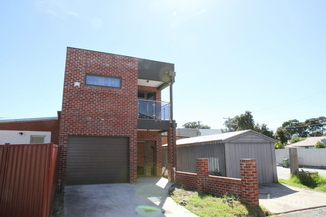 8b Erica Street, SPRINGVALE VIC 3171