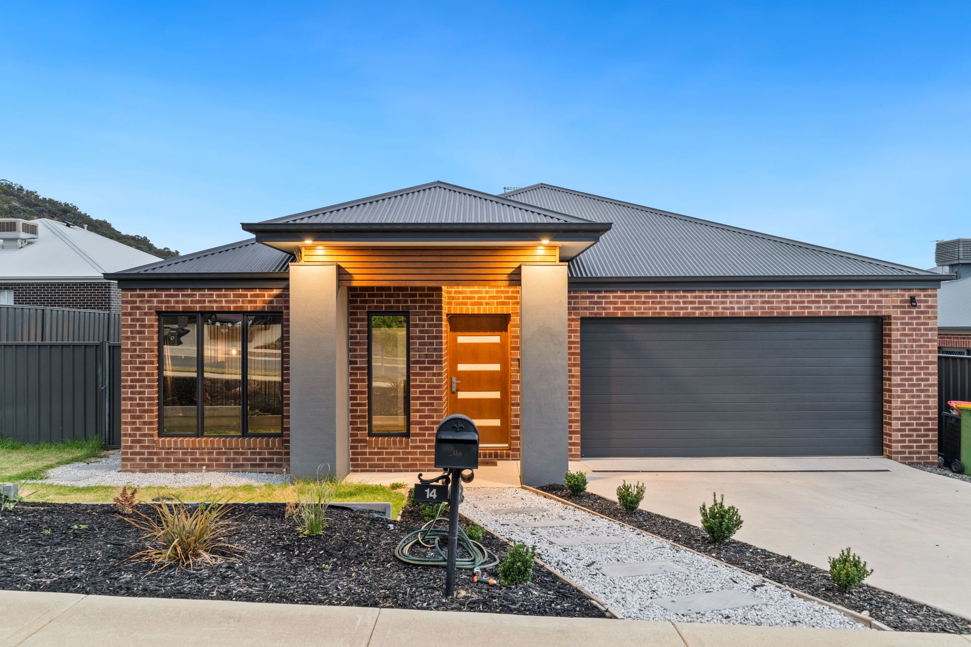 14 Queensberry Road, LENEVA VIC 3691