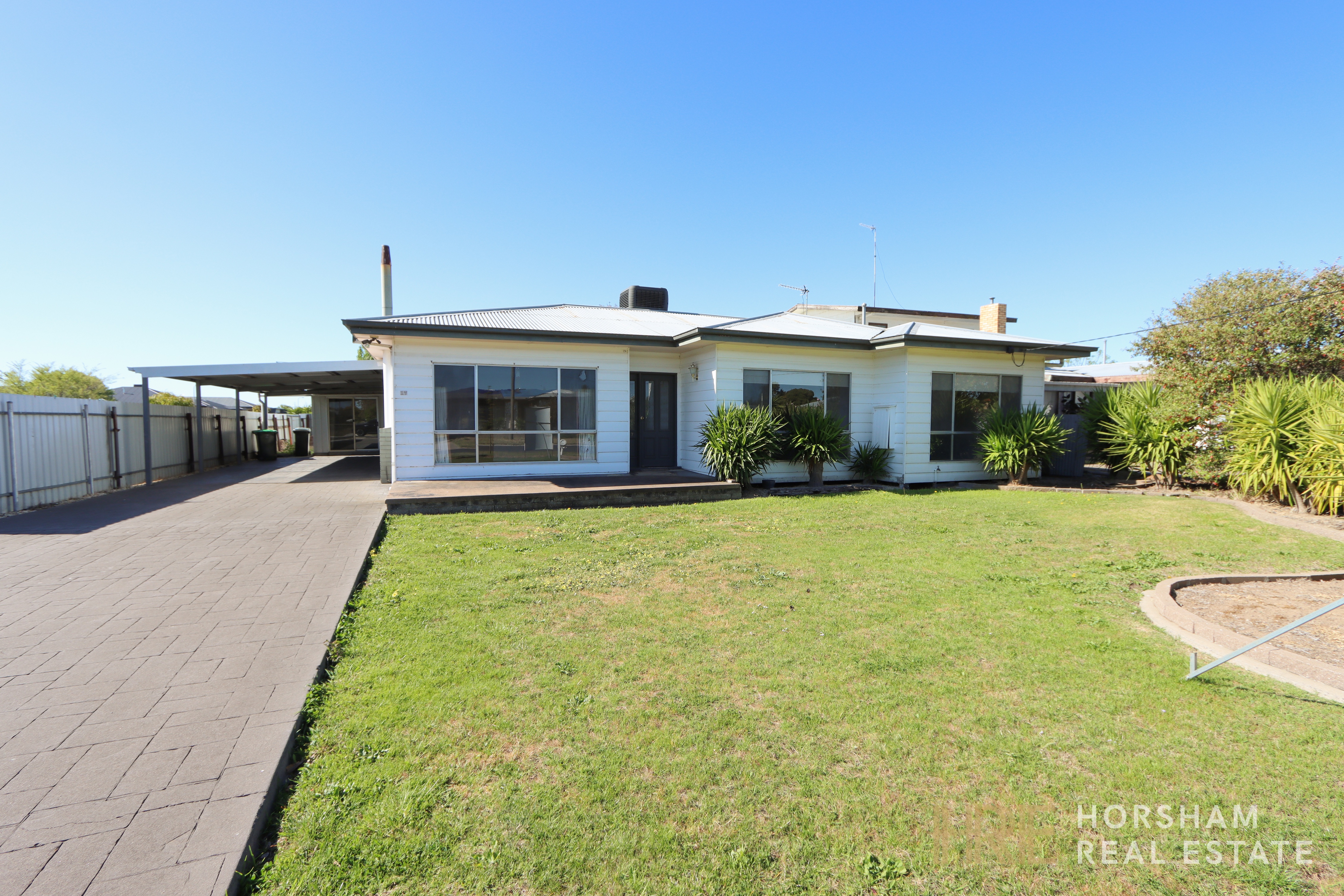 17 Howard Street, HORSHAM VIC 3400