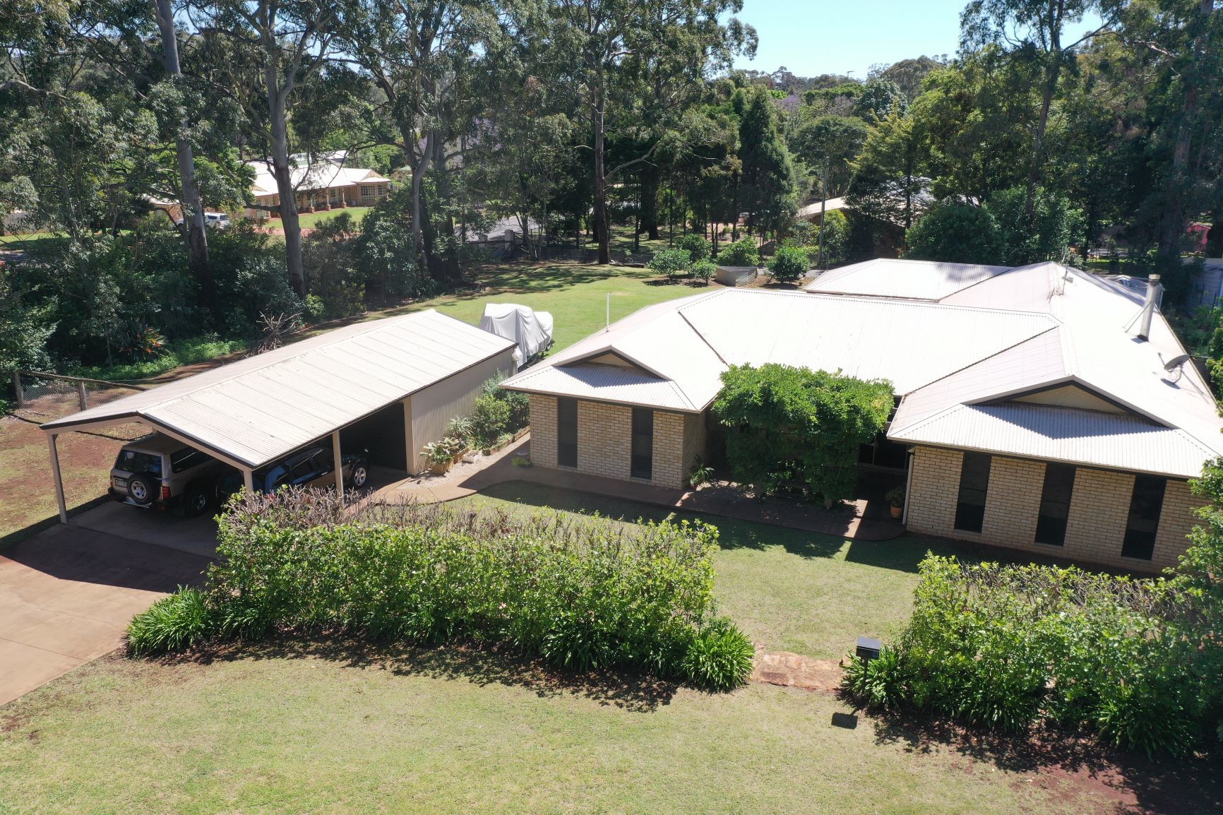 2 Kookaburra Court, HIGHFIELDS QLD 4352