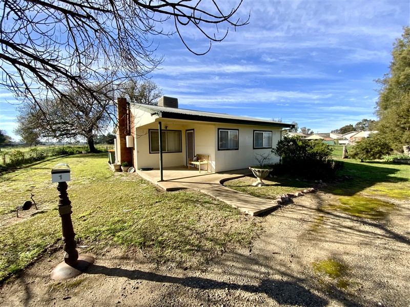 1 Clarke Street, FORBES NSW 2871