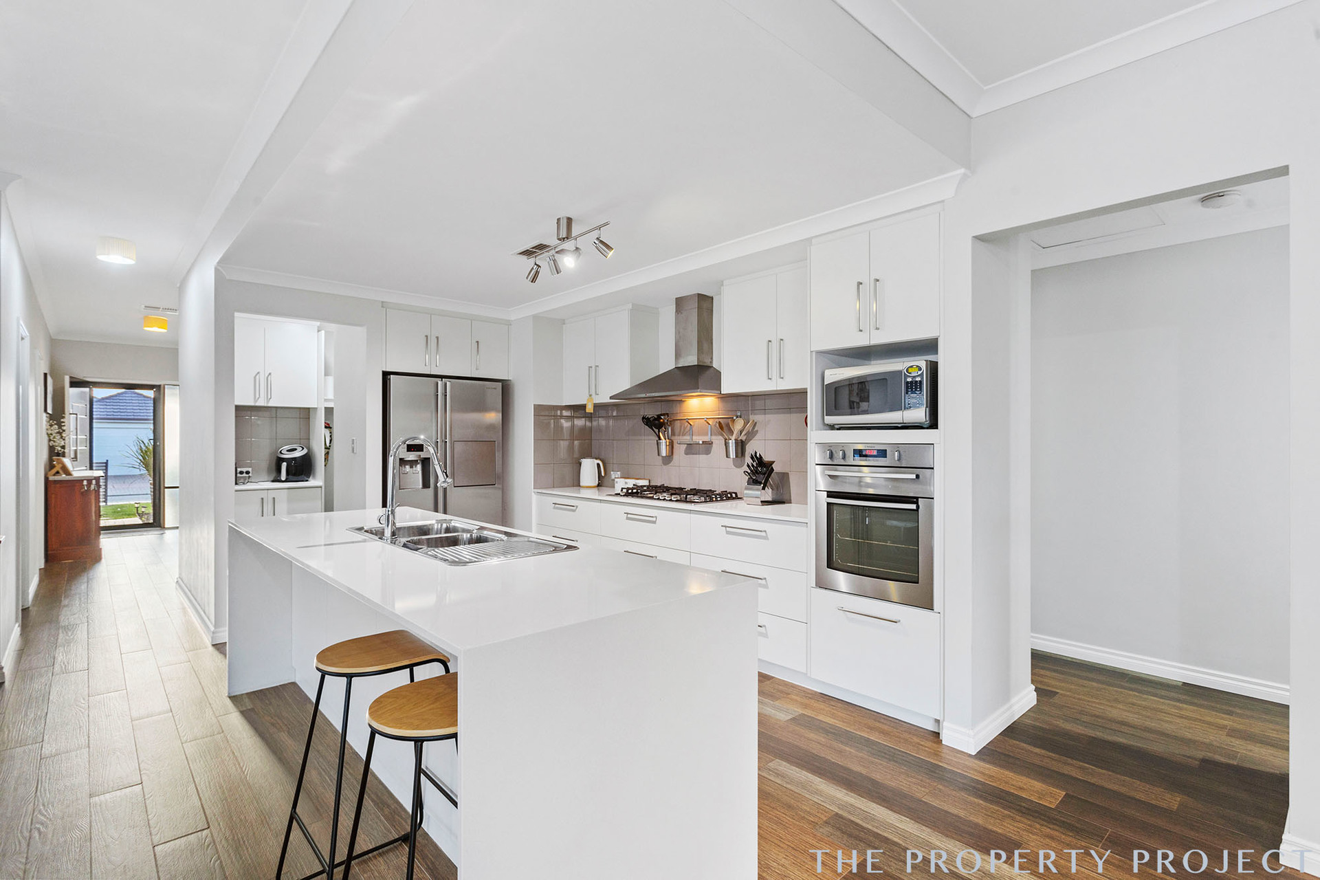 16 Aubun Garden Caversham WA 6055