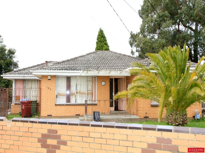 102 Oakwood Avenue, NOBLE PARK NORTH VIC 3174