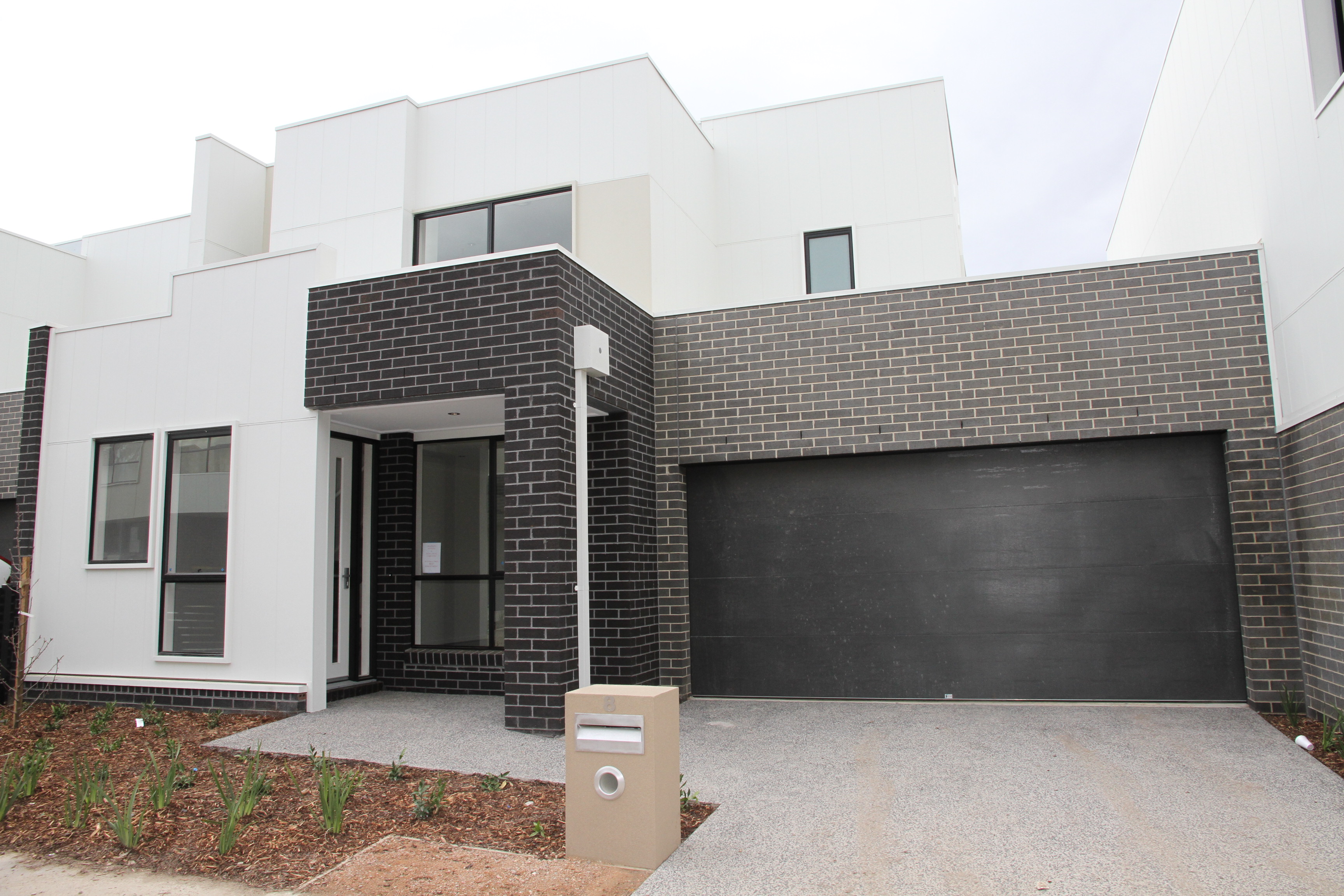 8 Quarter Circuit, SPRINGVALE VIC 3171