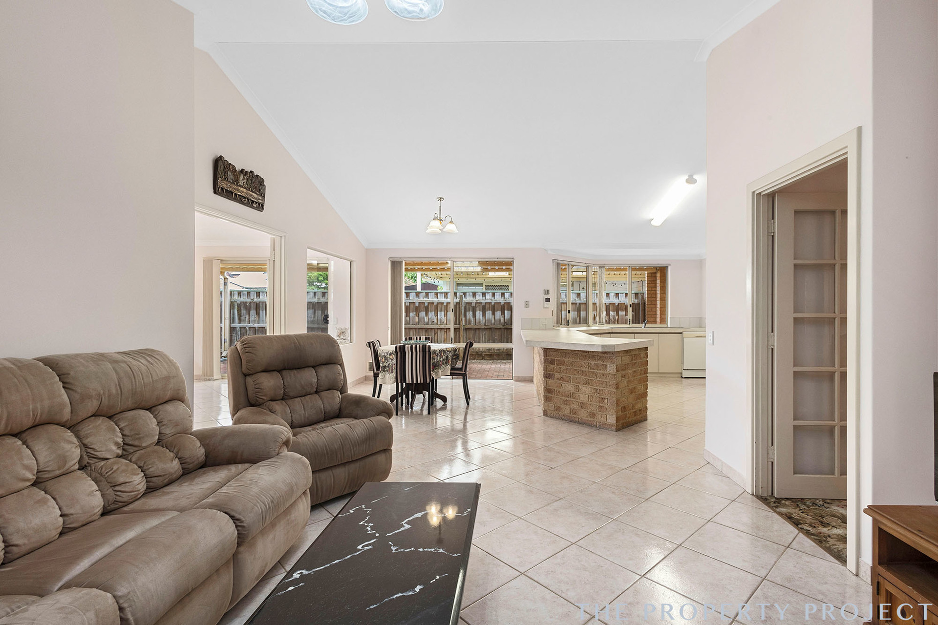 54 Woodhouse Circuit Canning Vale WA 6155