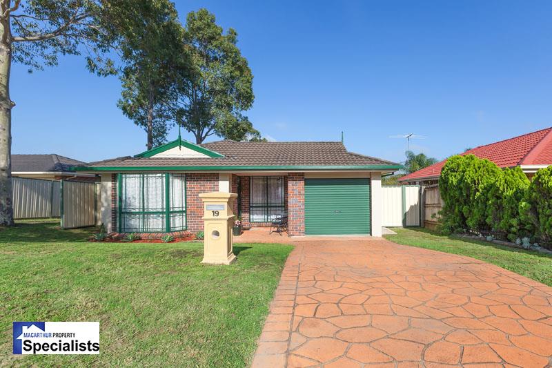 19 Cowdery Way, CURRANS HILL NSW 2567