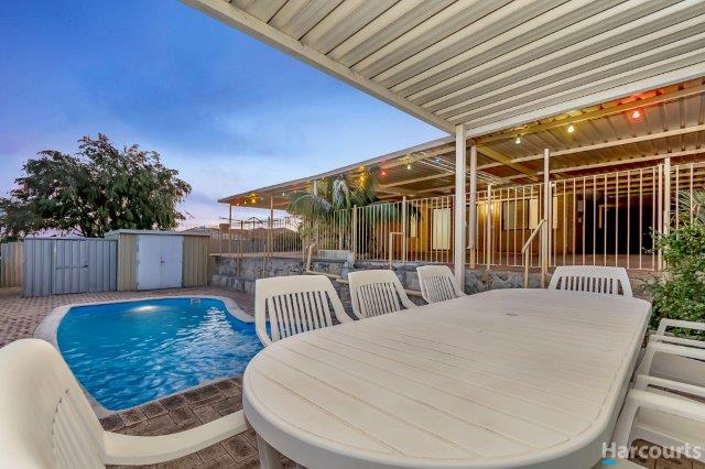 11 Grevillea Way Heathridge WA 6027