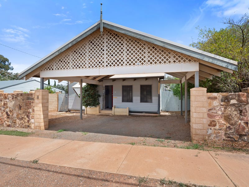 8 Hewitt St, SOUTH KALGOORLIE WA 6430