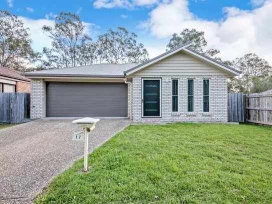 17 Adam Court, KALLANGUR QLD 4503
