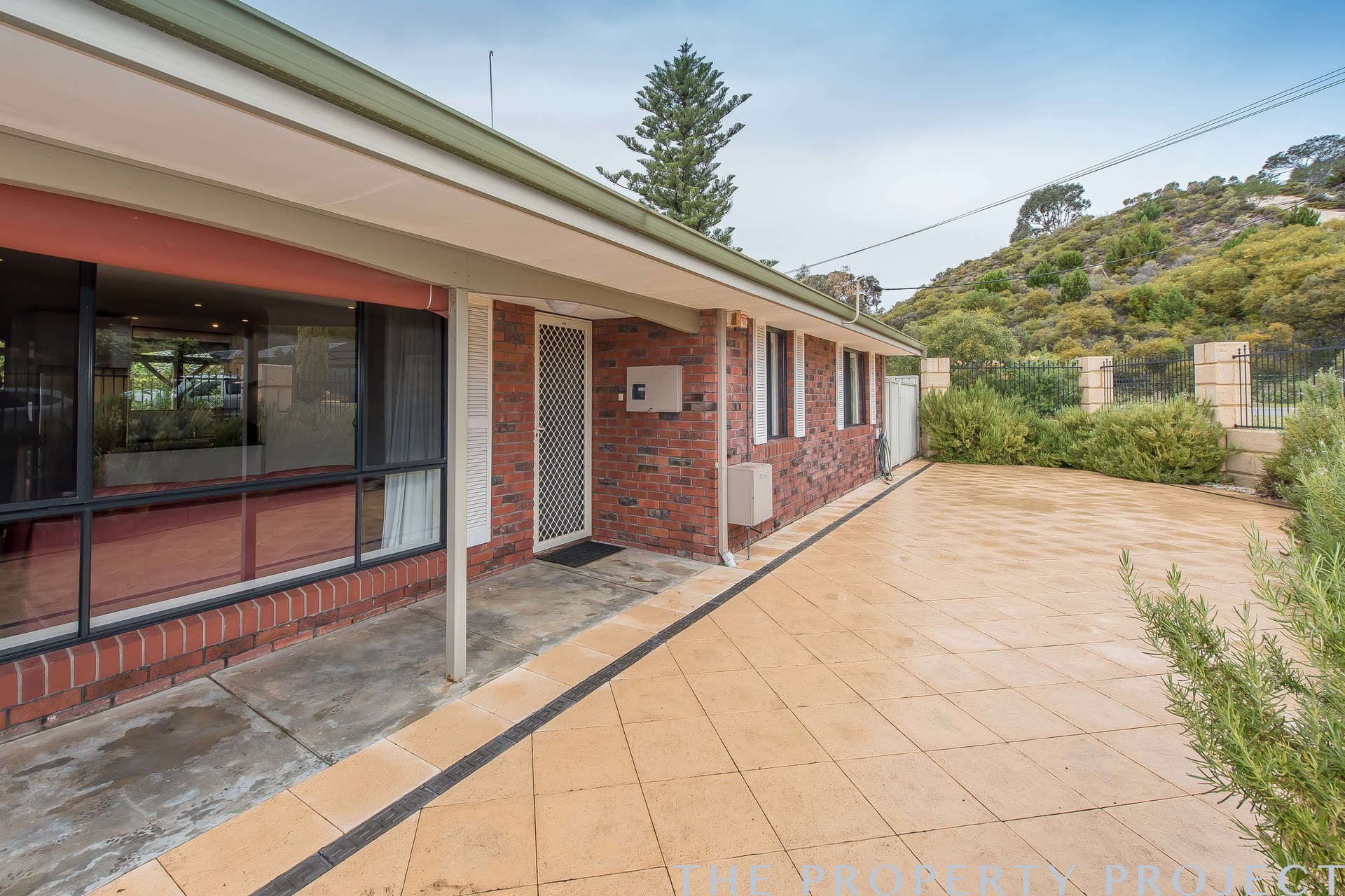 4 Cawarra Crescent Craigie WA 6025