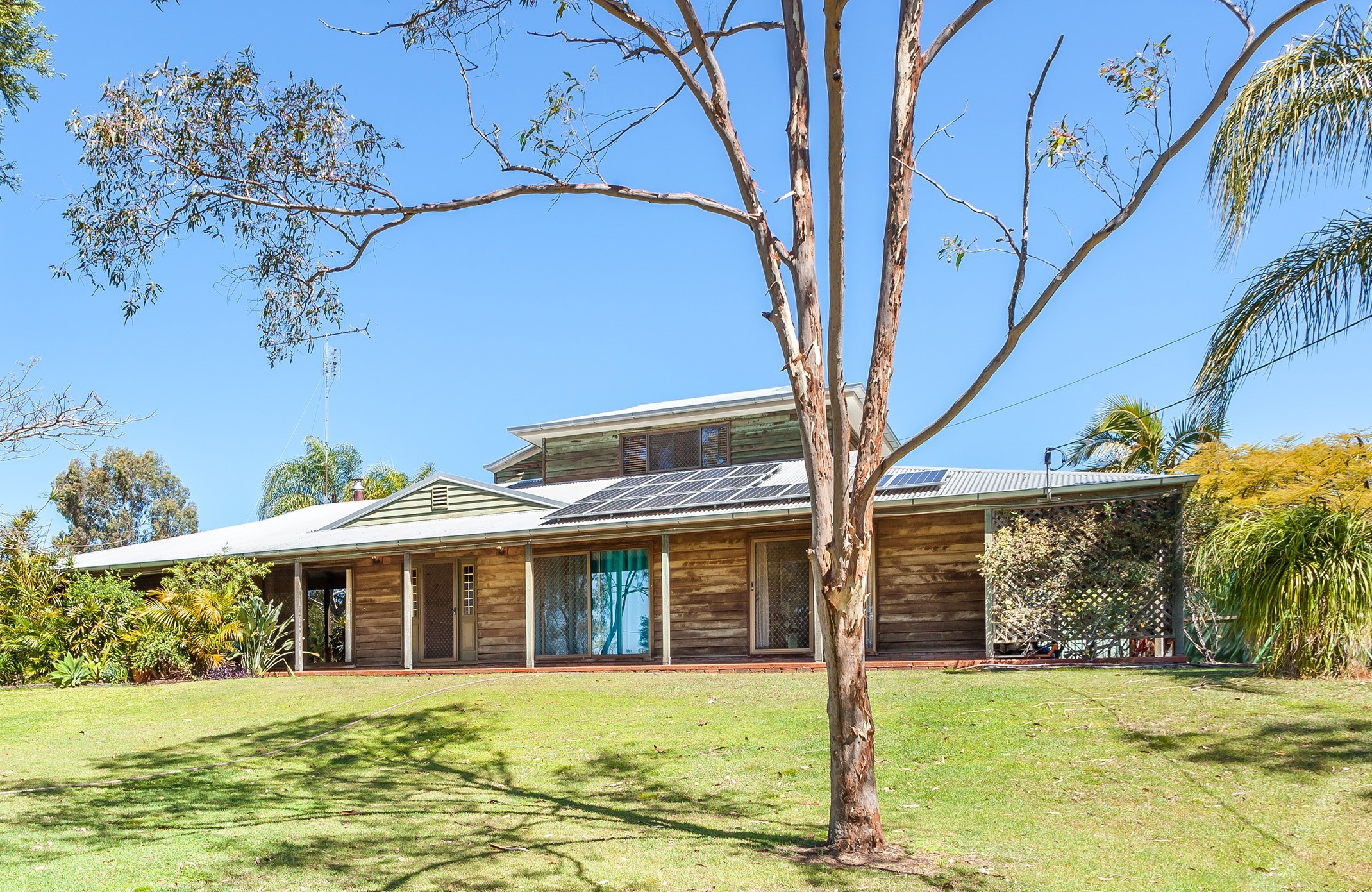 8 Vista Court, WITHCOTT QLD 4352