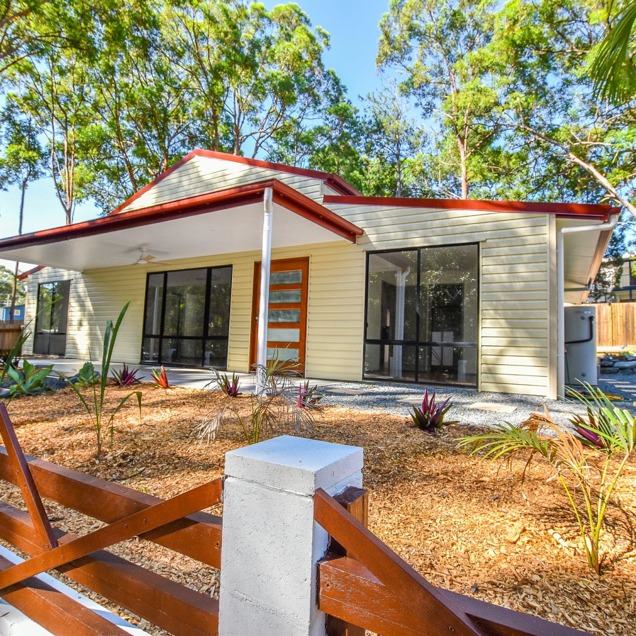 1 Bunning Street, RUSSELL ISLAND QLD 4184