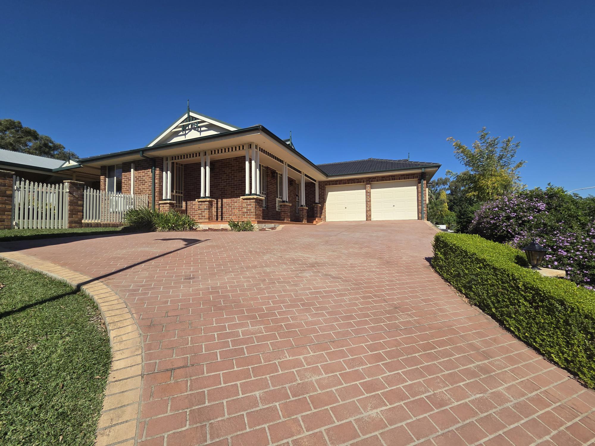 13 Hartford Ave, GLEN ALPINE NSW 2560