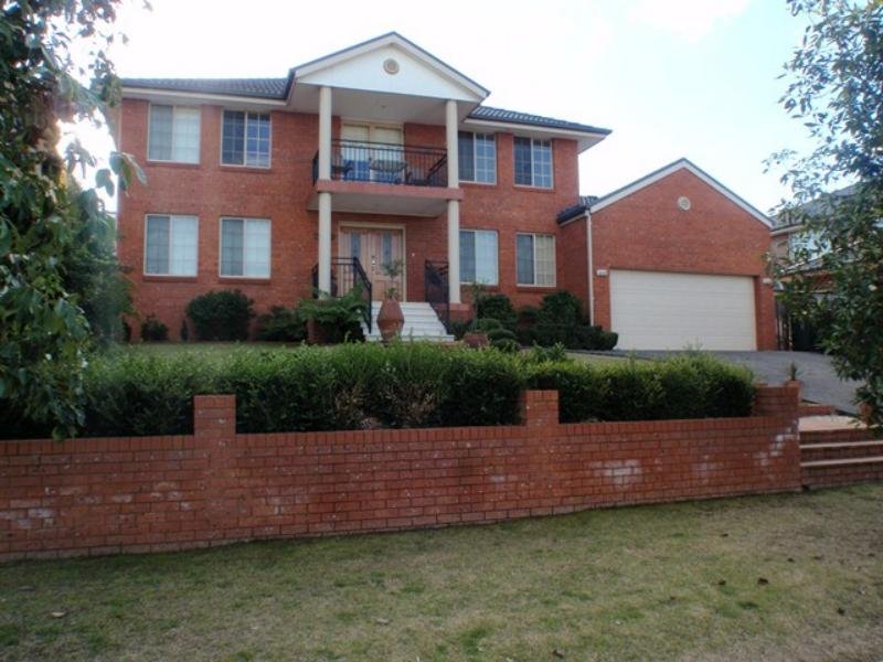 9 Rebellion Pl, MACQUARIE LINKS NSW 2565