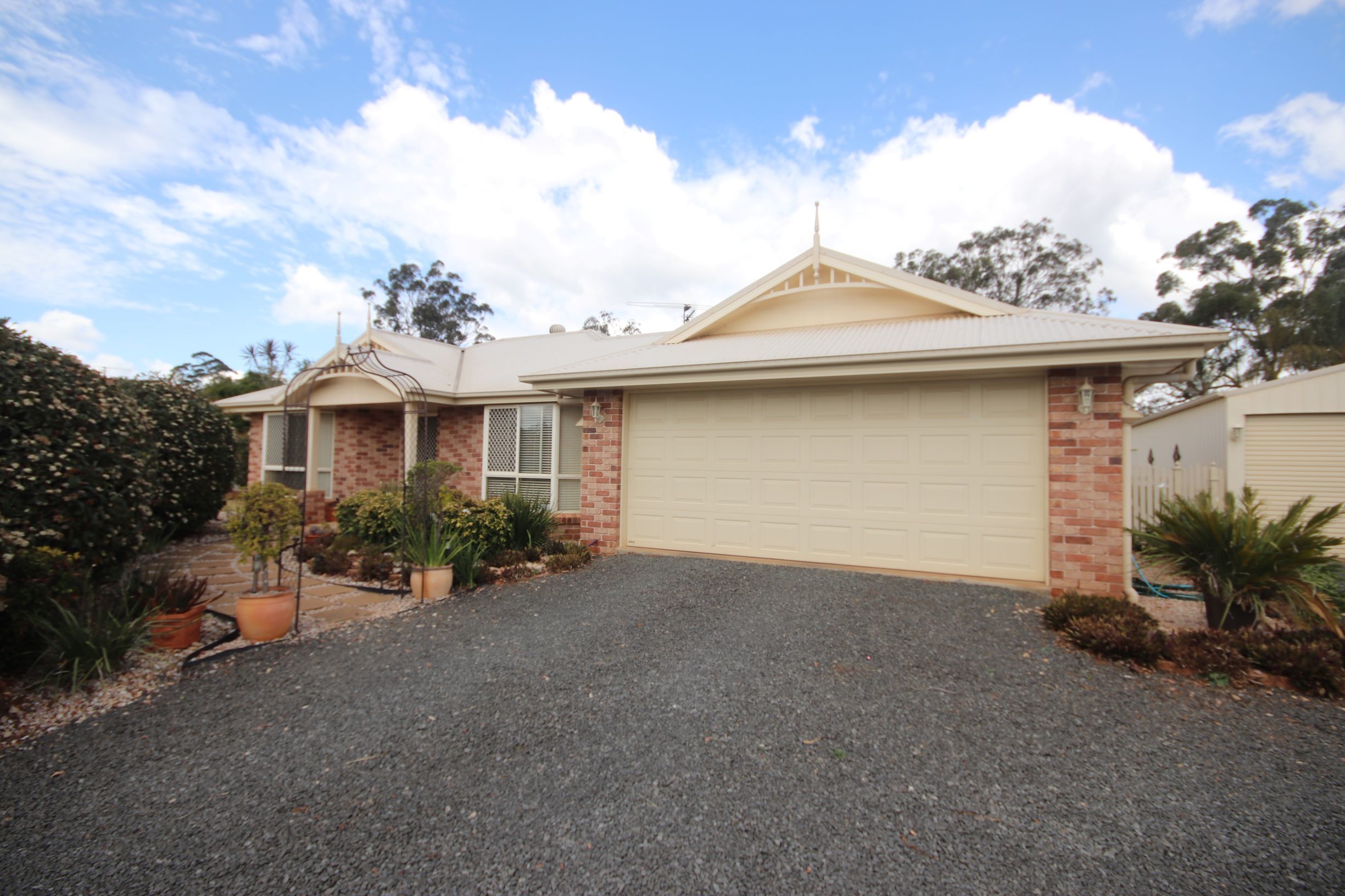 19 Bass Street, CABARLAH QLD 4352